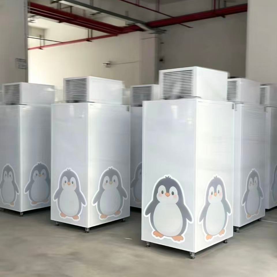 Weatherproof Upright Ice Storage Merchandiser Single Solid Door Commercial Ice Freezer with Custom Brand Decal