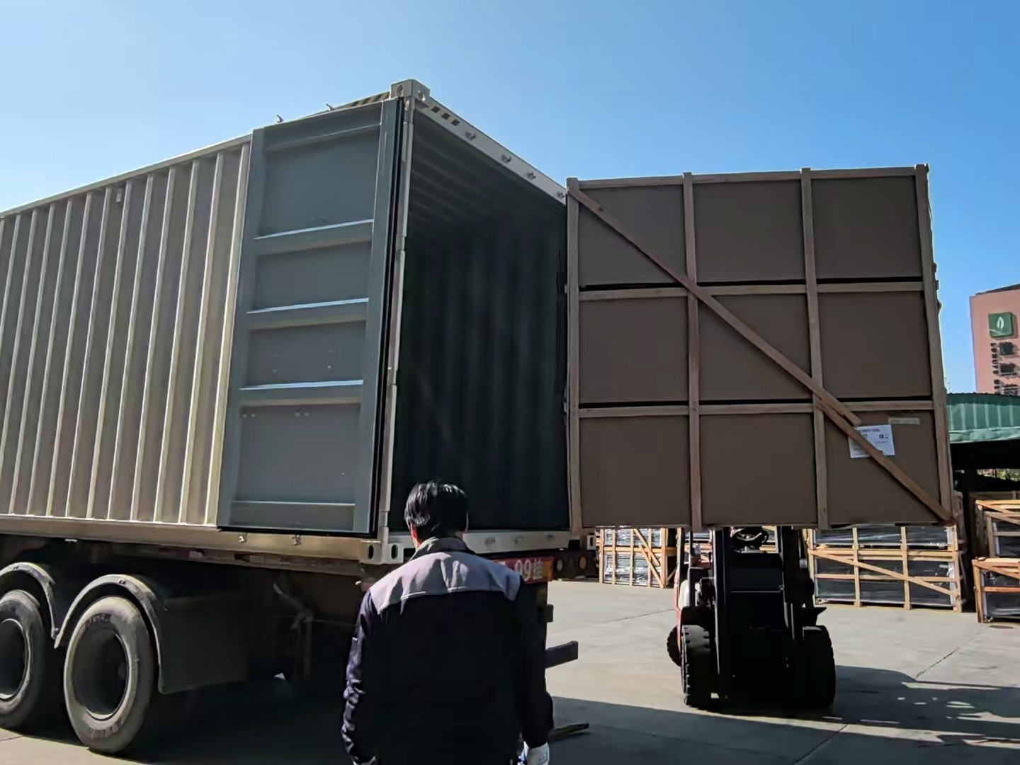 Refrigshow Shipping